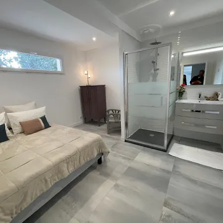 Villa Les Amandiers Λα Σιοτά